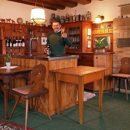 Schwarzes Ross Szálloda 3*