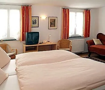 Schwarzes Ross Szálloda 3*